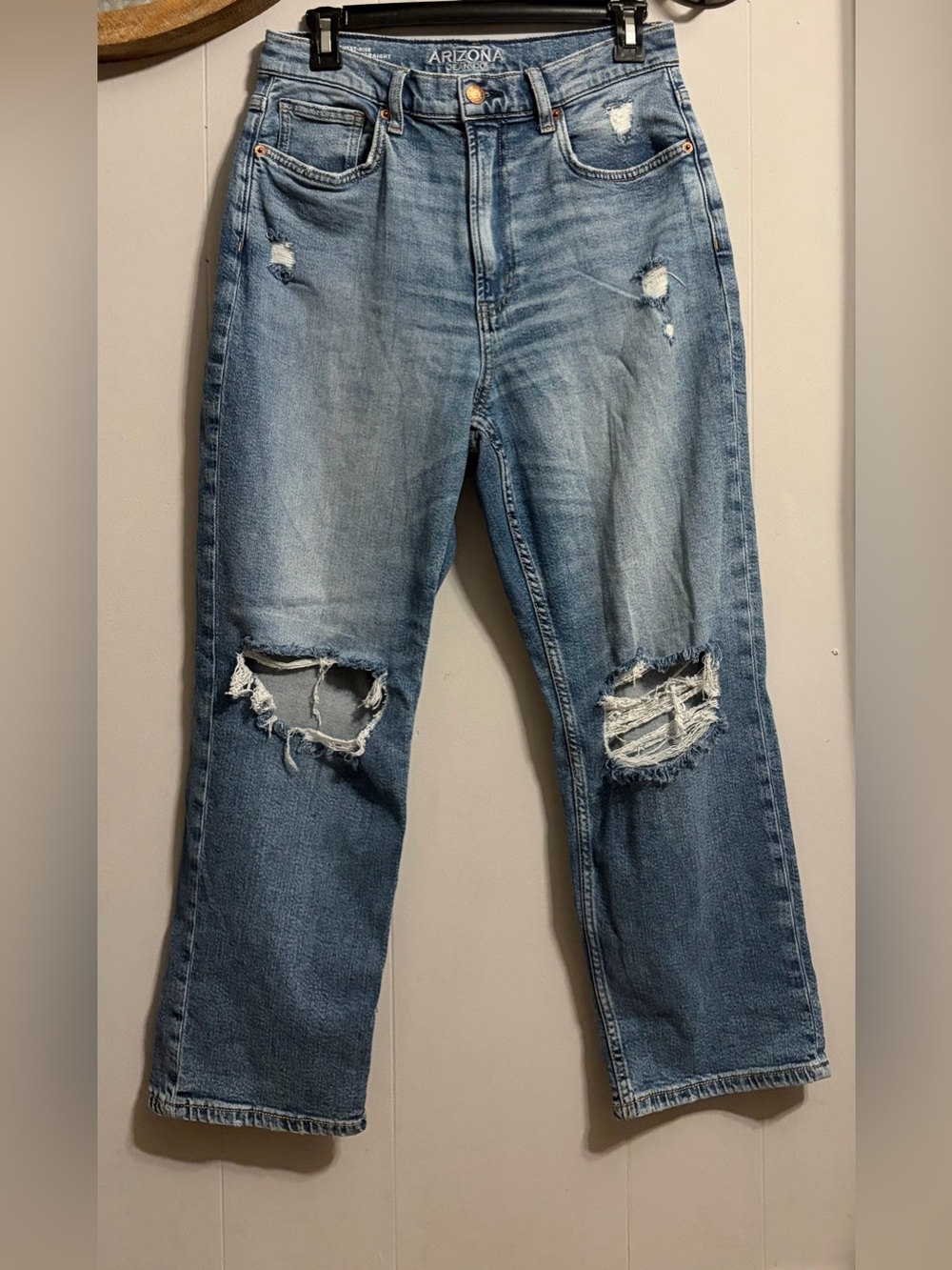 Classic Distressed Women’s Blue Jeans Highest Rise some Stretch